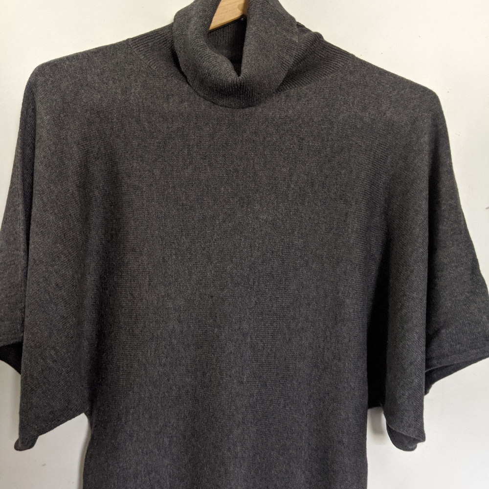 Banana Republic Women's Short Sleeve 35% Cashmere Sweater Small